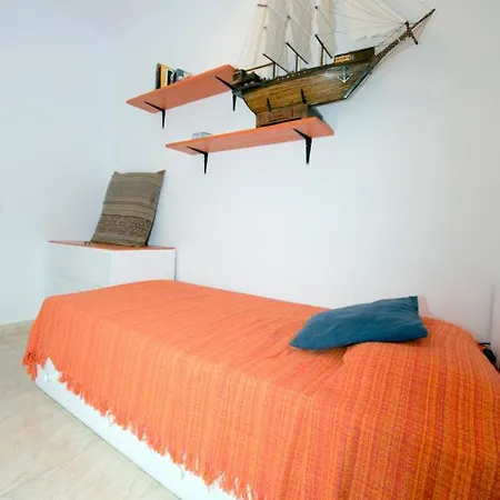 Апартаменты Three Bedroom In Playa De Arinaga