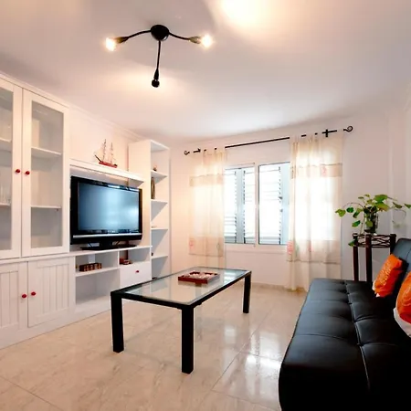 Апартаменты Three Bedroom In Playa De Arinaga Лас-Пальмас-де-Гран-Канария