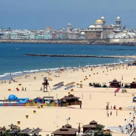 Three Bedroom In Playa De Arinaga Апартаменты