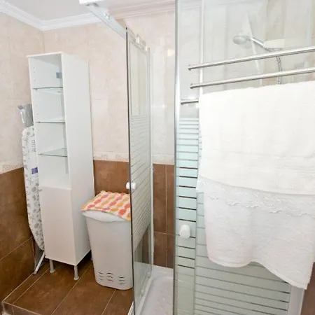 Three Bedroom In Playa De Arinaga Апартаменты